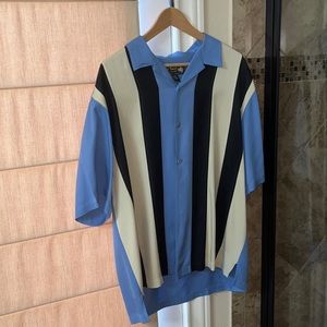 Very nice bowling shirt